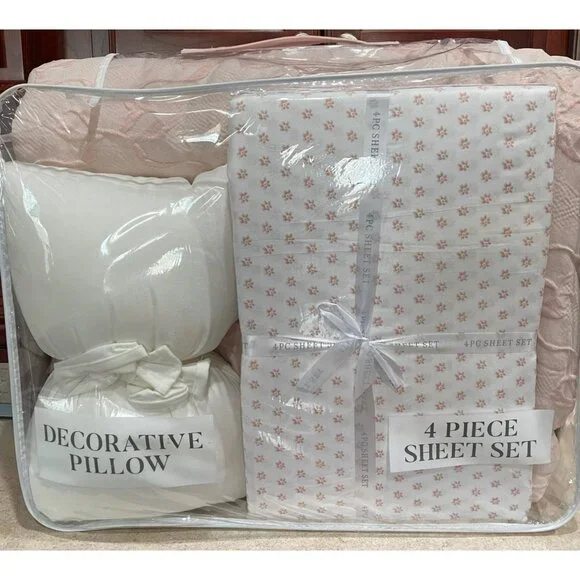 Layla Made With Love 8-Piece King Comforter Set Blush Pink Bow New - Picture 6 of 7